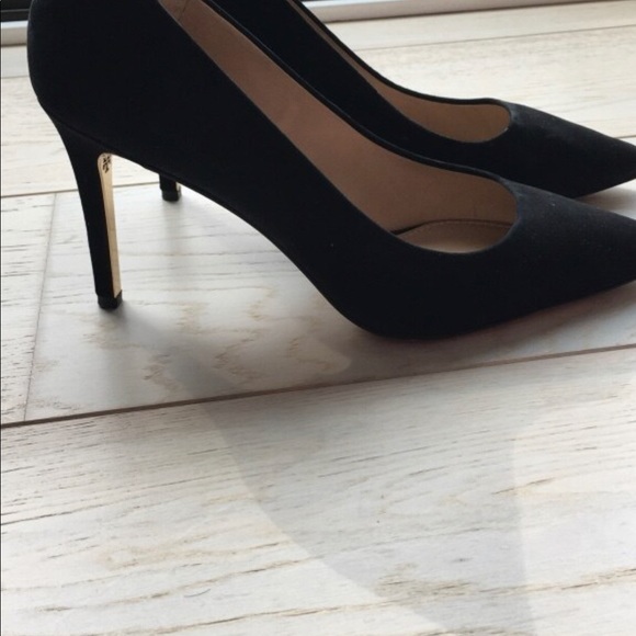 Tory Burch Black Suede Pumps - Picture 8 of 8